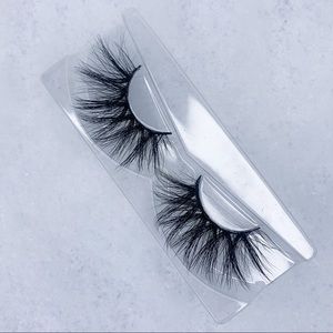 “UNHOLY” lashes